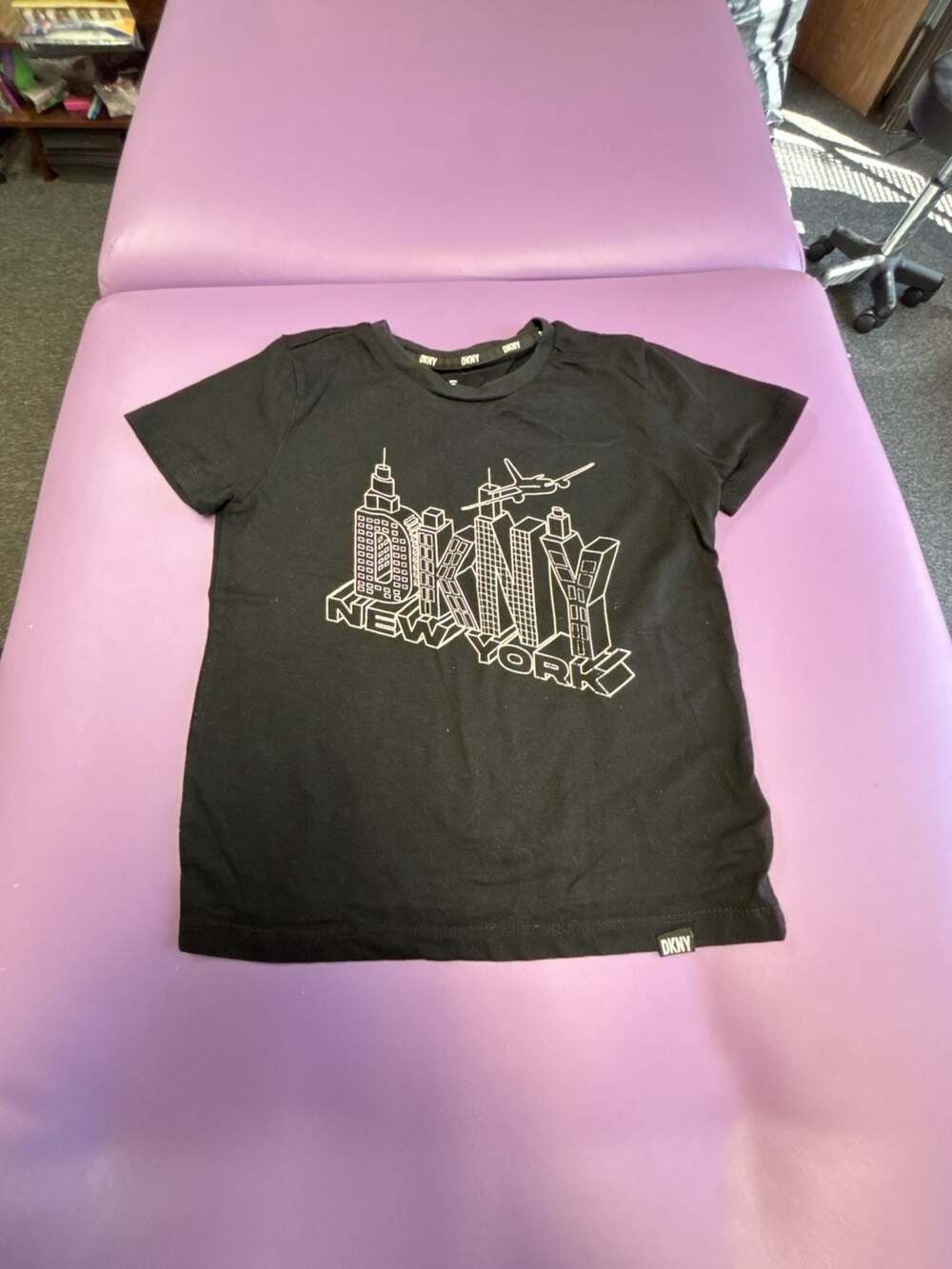 DKNY Boys New York Skyline Graphic T-Shirt Black Size 7
